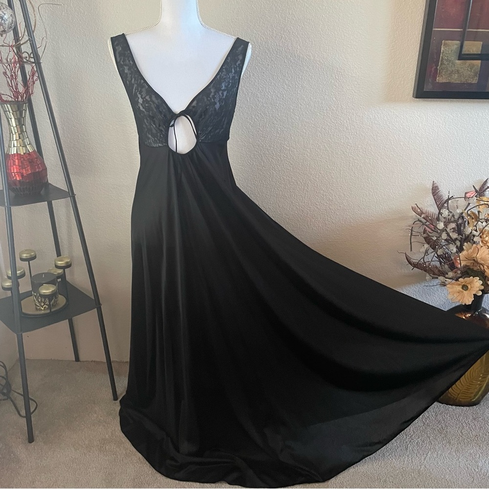 Grand Full Sweep Black Lace Vintage Long Maxi Nightgown Slip Dress Chemise